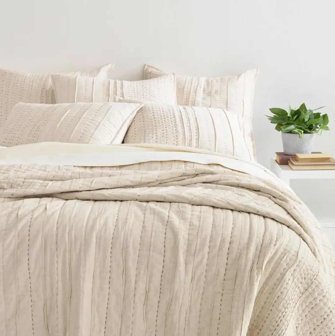 furniture1-2365236